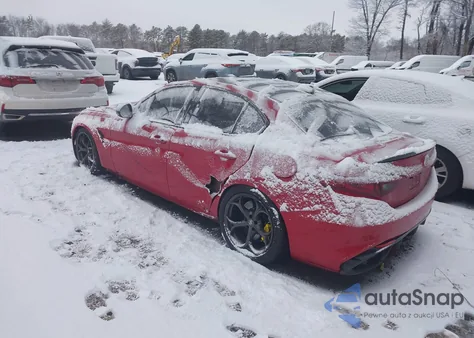 2022 Alfa Romeo Giulia Quadrifoglio Rwd z USA, uszkodzony, nr VIN ZARFAMEVXN7659596